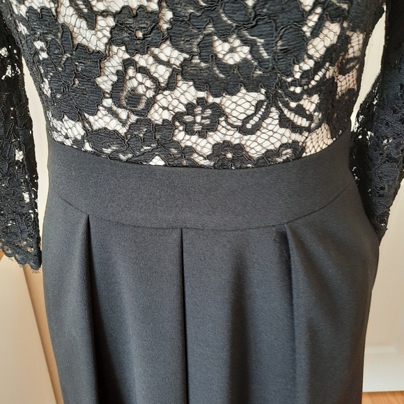 Lovely lace-topped dress - Picture 4 of 9